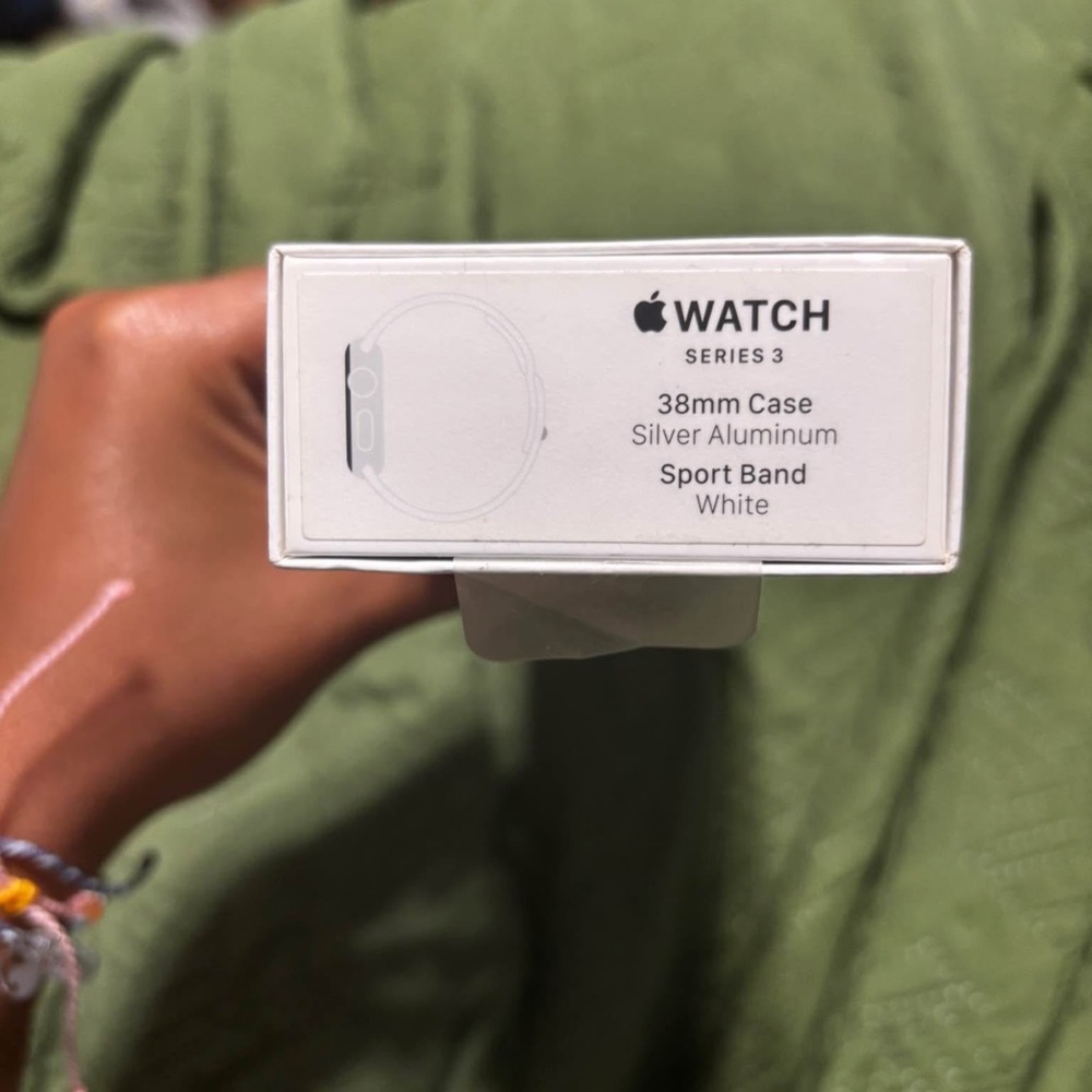 Apple Watch Series 3 - Silver with White Band